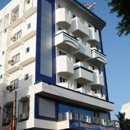 Hotel Annamalai Tiruchirappalli Екстер'єр фото