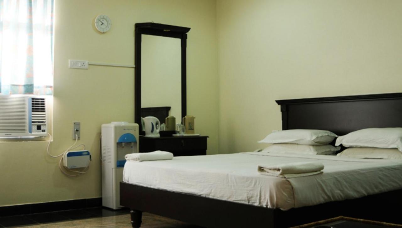 Hotel Annamalai Tiruchirappalli Екстер'єр фото