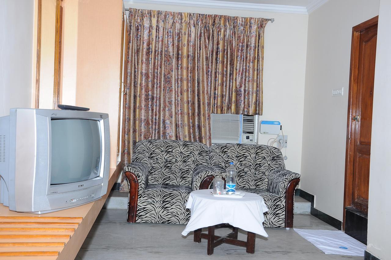 Hotel Annamalai Tiruchirappalli Екстер'єр фото