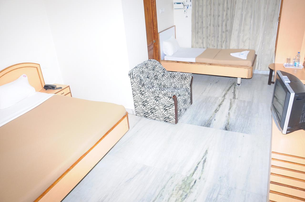 Hotel Annamalai Tiruchirappalli Екстер'єр фото