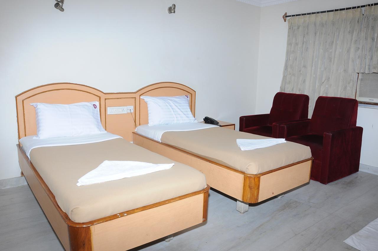 Hotel Annamalai Tiruchirappalli Екстер'єр фото